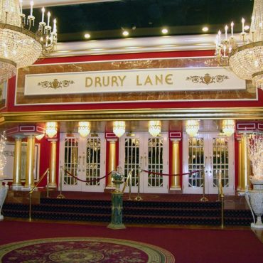 https://talking.beer/wp-content/uploads/2017/07/Drury-Lane-Theater-Entrance.jpg